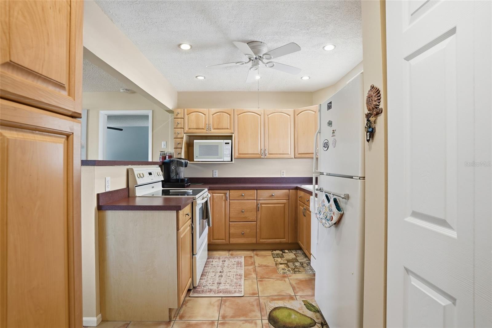 Image 16 of 38 For 4289 Island Circle 1