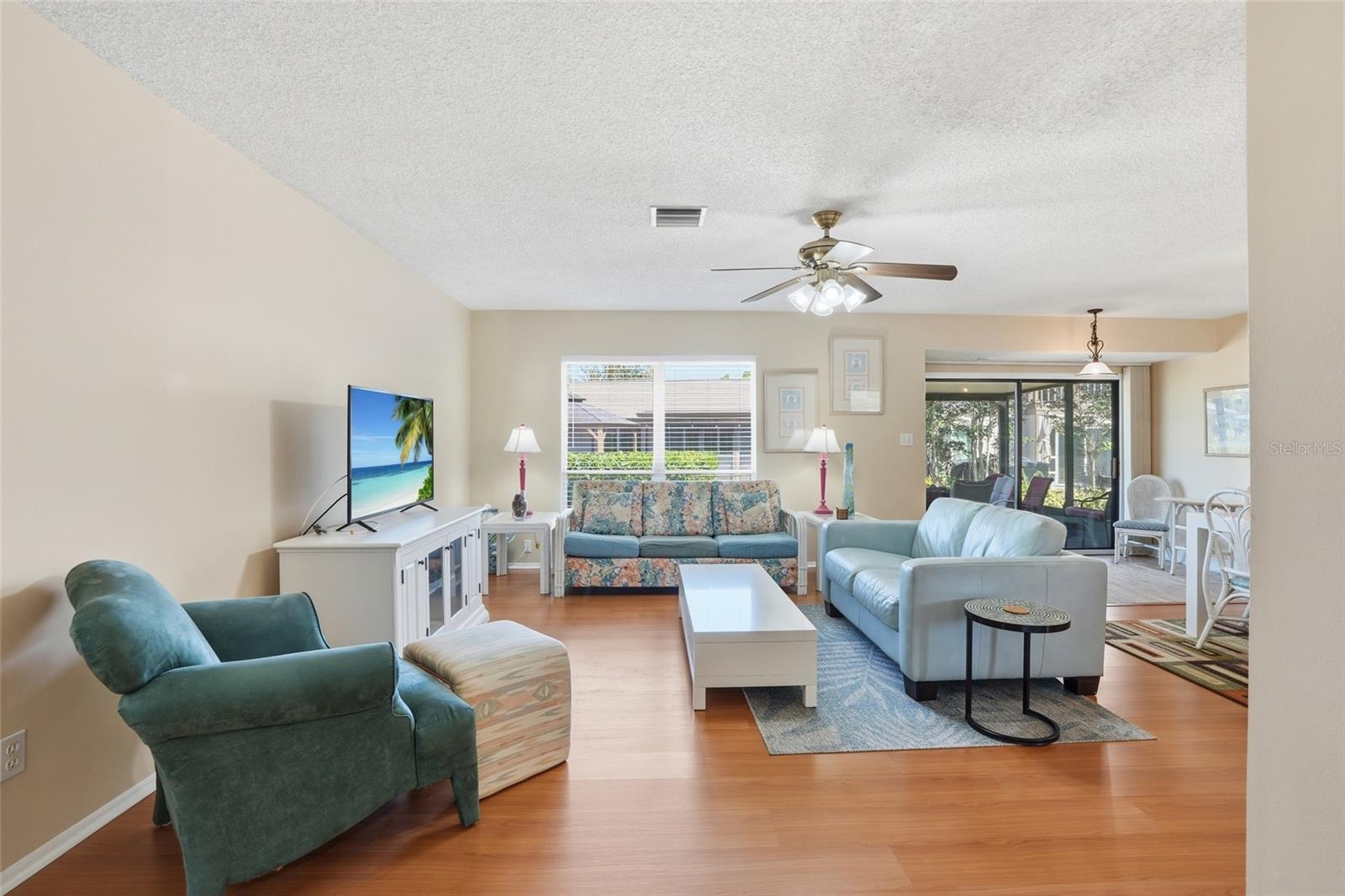 Image 2 of 38 For 4289 Island Circle 1