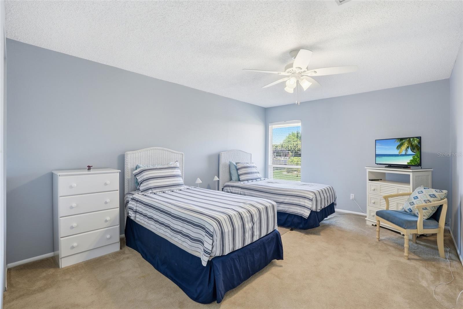 Image 25 of 38 For 4289 Island Circle 1