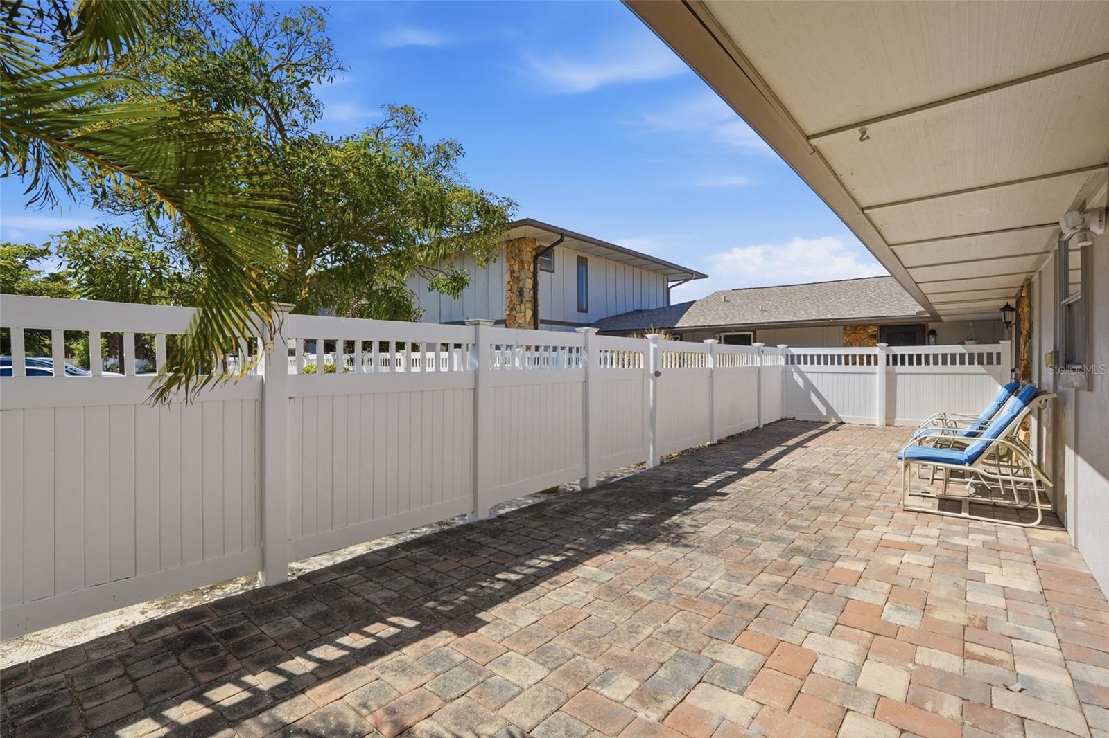 Image 5 of 38 For 4289 Island Circle 1