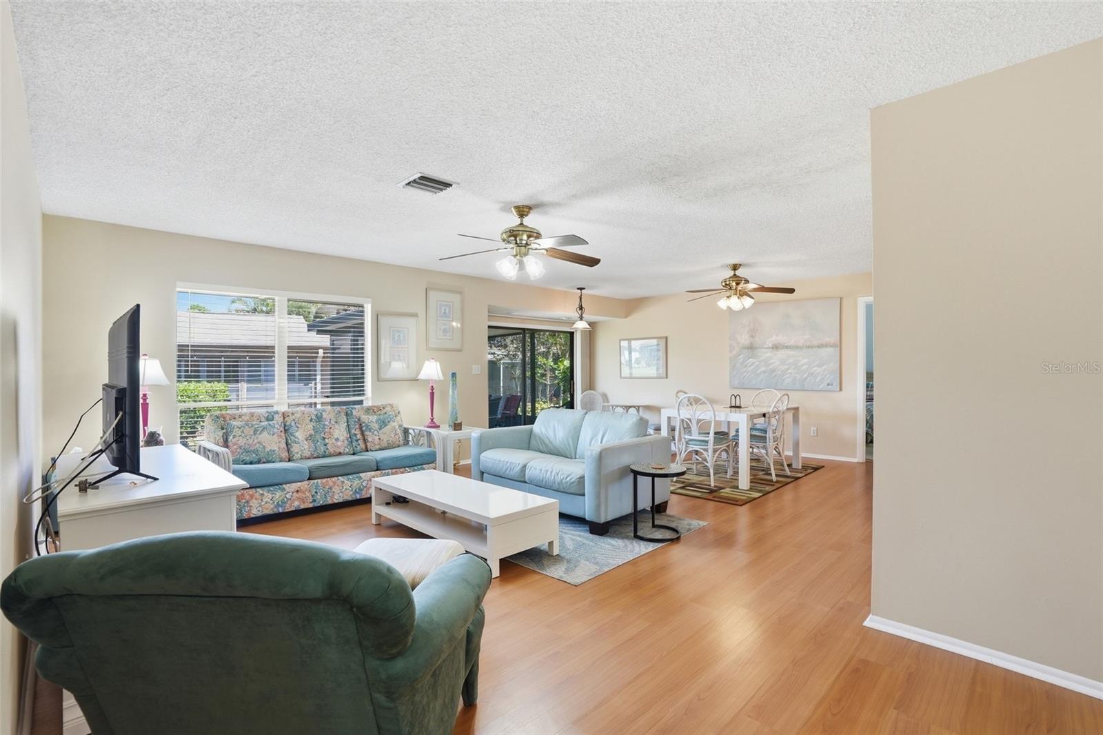 Image 8 of 38 For 4289 Island Circle 1