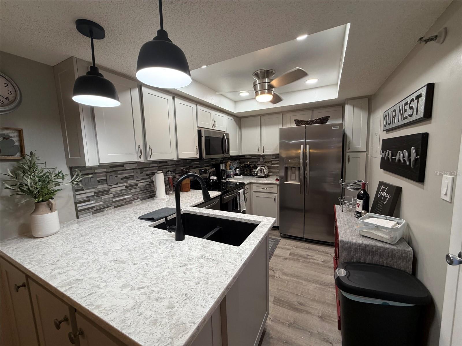 Image 3 of 32 For 21405 Olean Boulevard 521