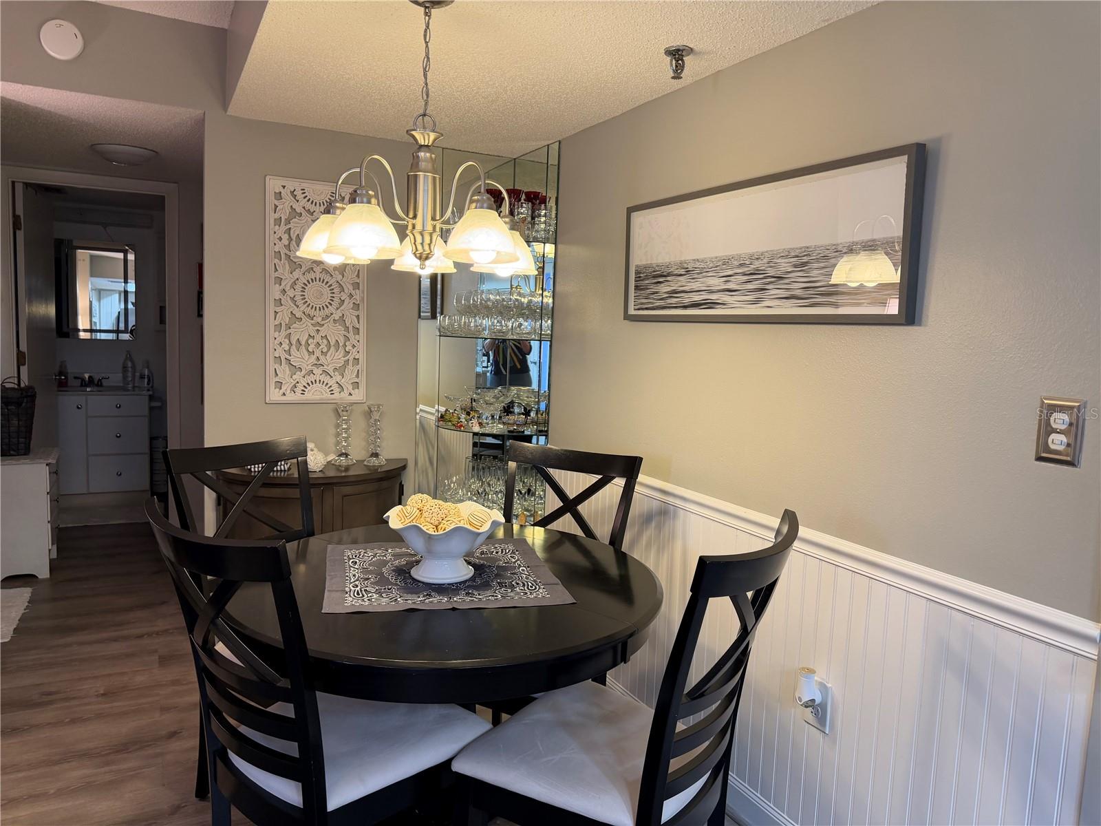 Image 6 of 32 For 21405 Olean Boulevard 521