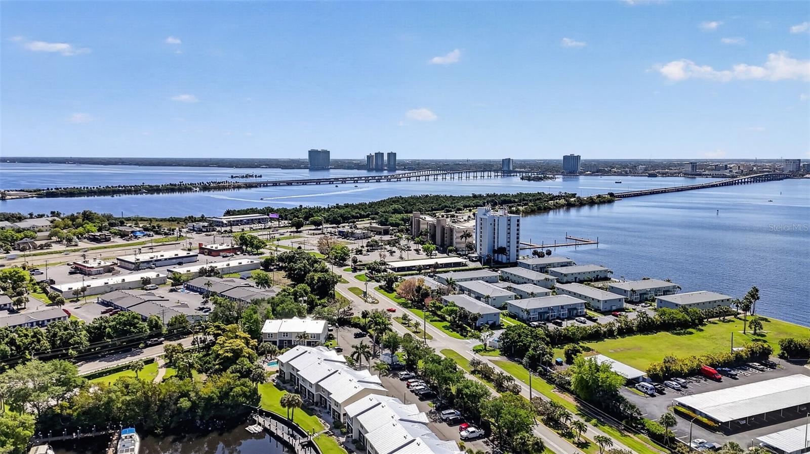 Image 85 of 100 For 3426 Hancock Bridge Parkway 1008