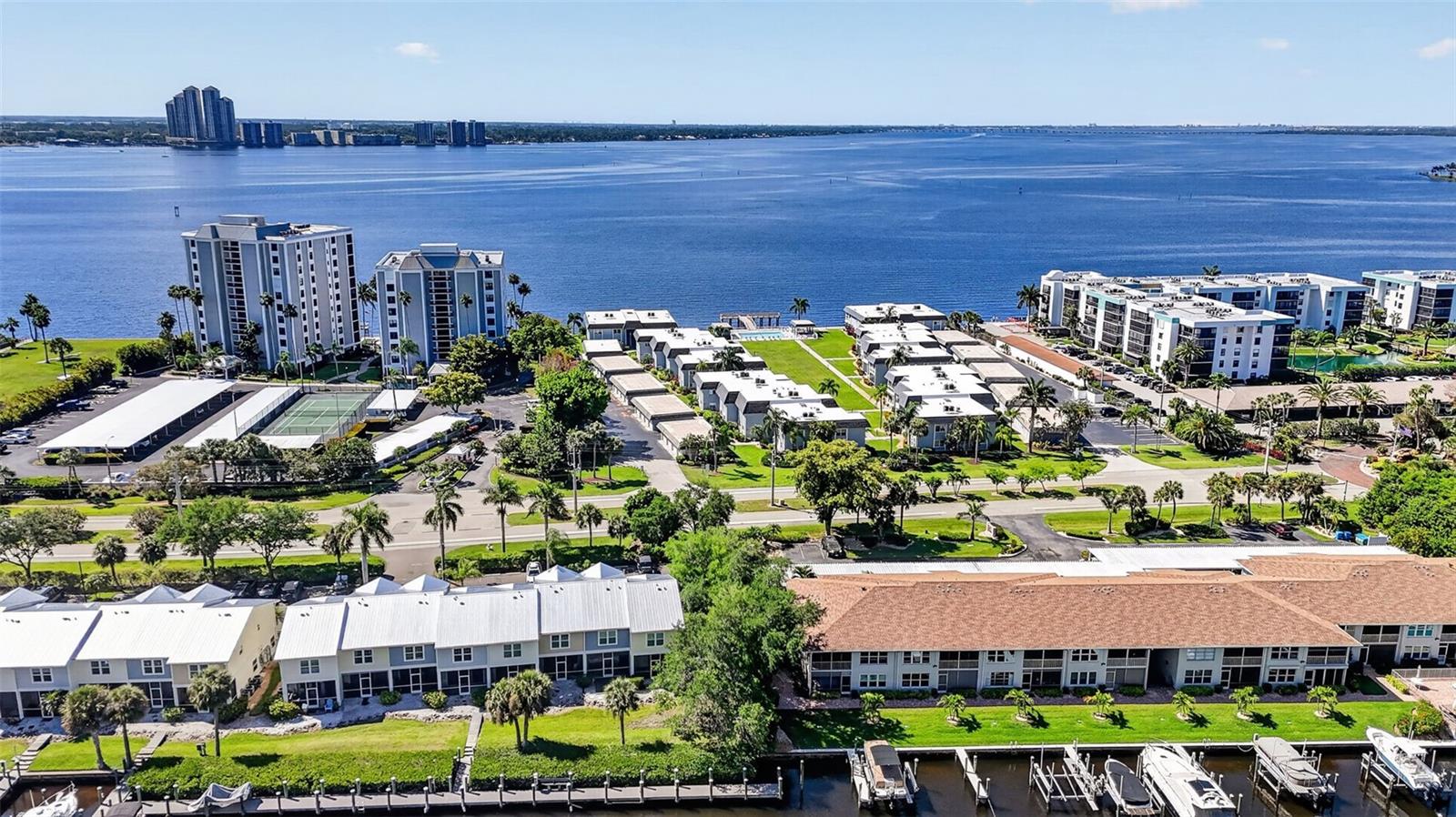 Image 91 of 100 For 3426 Hancock Bridge Parkway 1008