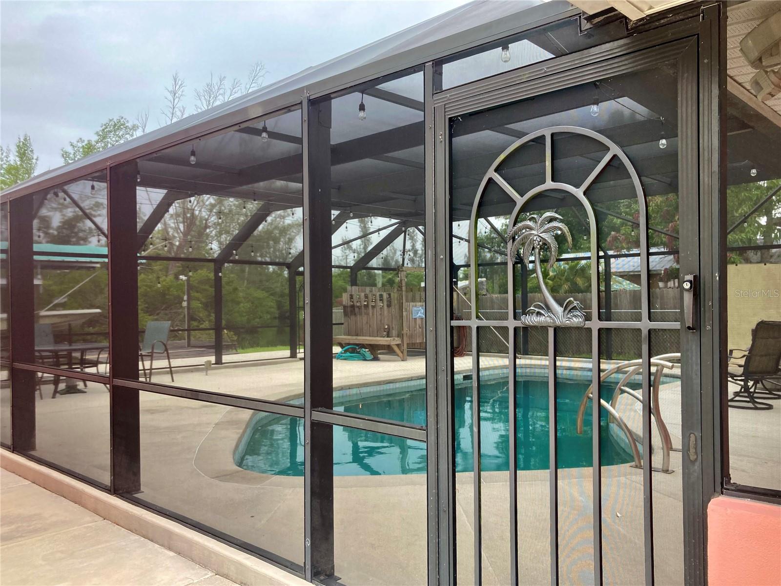 Image 37 of 78 For 232 Darst Avenue