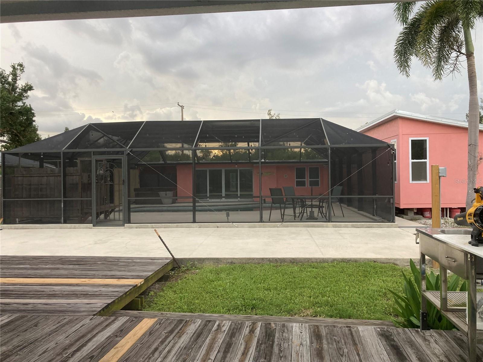 Image 9 of 78 For 232 Darst Avenue