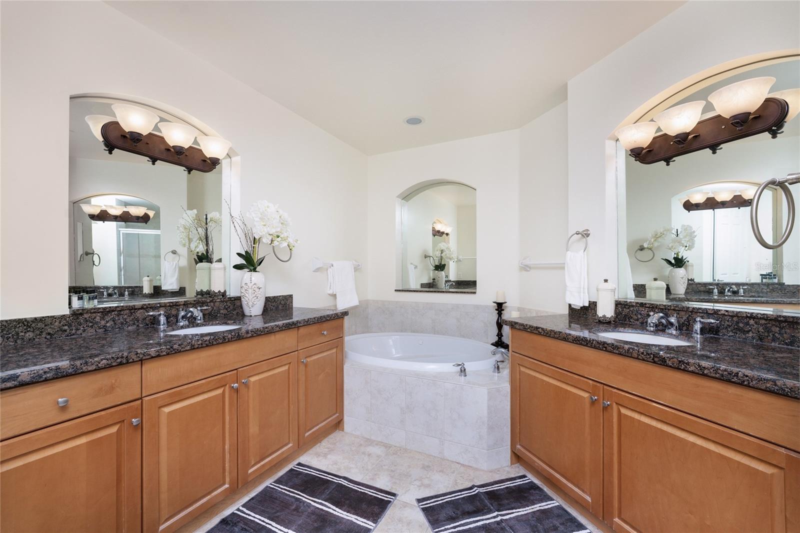 Image 20 of 35 For 85 Vivante Boulevard 8524