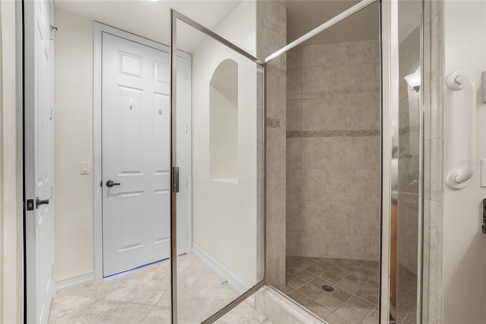 Image 21 of 35 For 85 Vivante Boulevard 8524