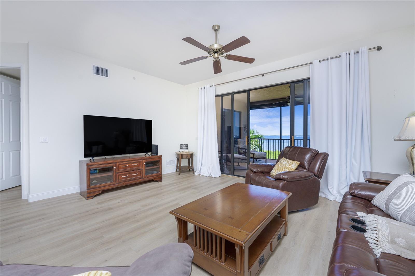 Image 3 of 35 For 85 Vivante Boulevard 8524