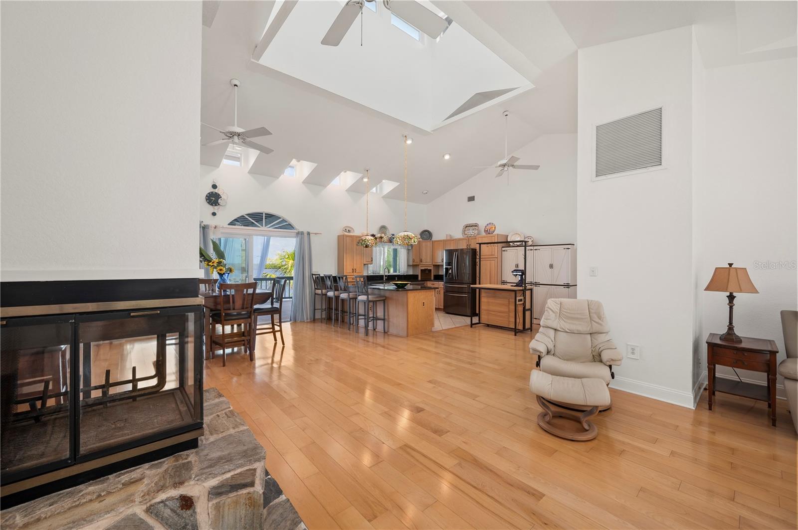 Image 16 of 68 For 27414 Misty Avenue