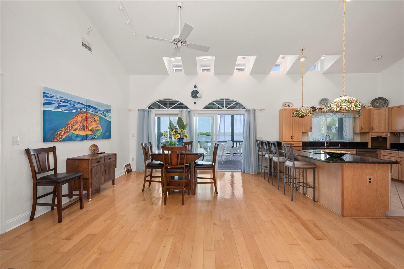 Image 19 of 68 For 27414 Misty Avenue