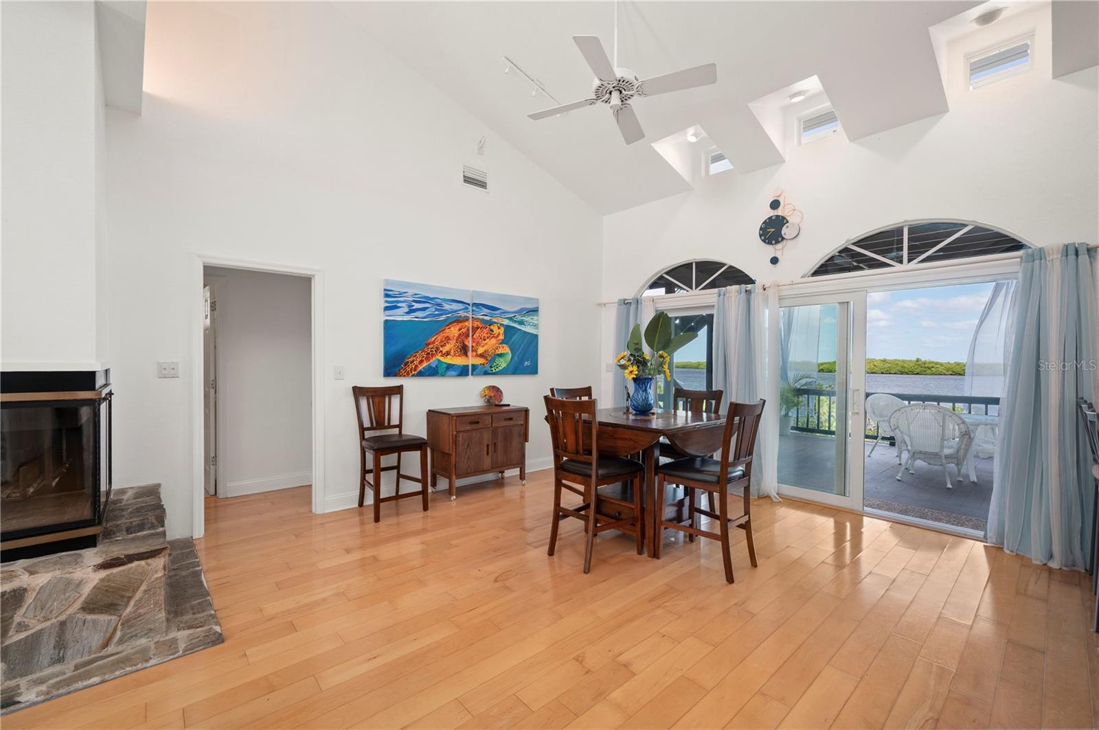 Image 20 of 68 For 27414 Misty Avenue