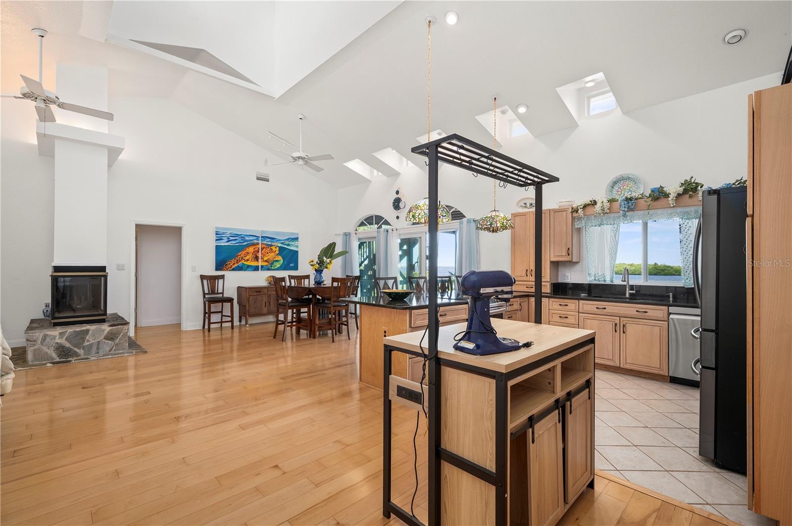 Image 24 of 68 For 27414 Misty Avenue