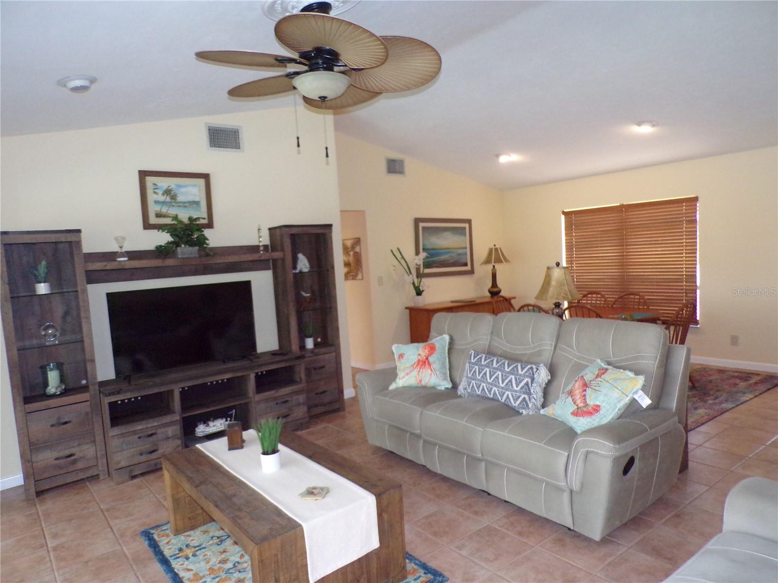 Image 6 of 56 For 1412 Grebe Court