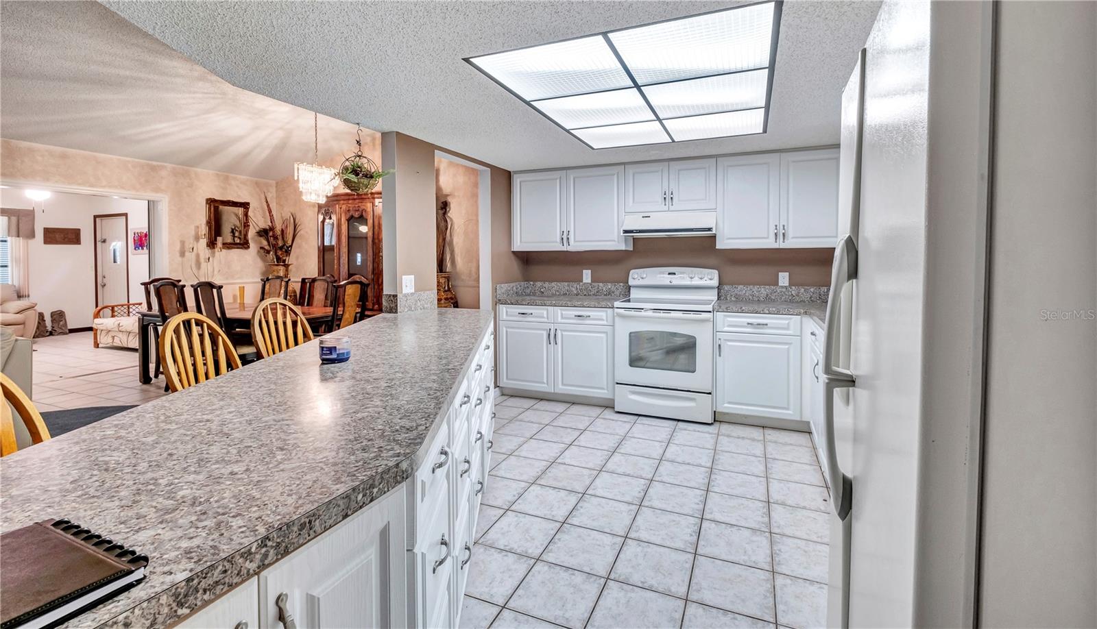 Image 11 of 32 For 20146 Lorenzo Avenue