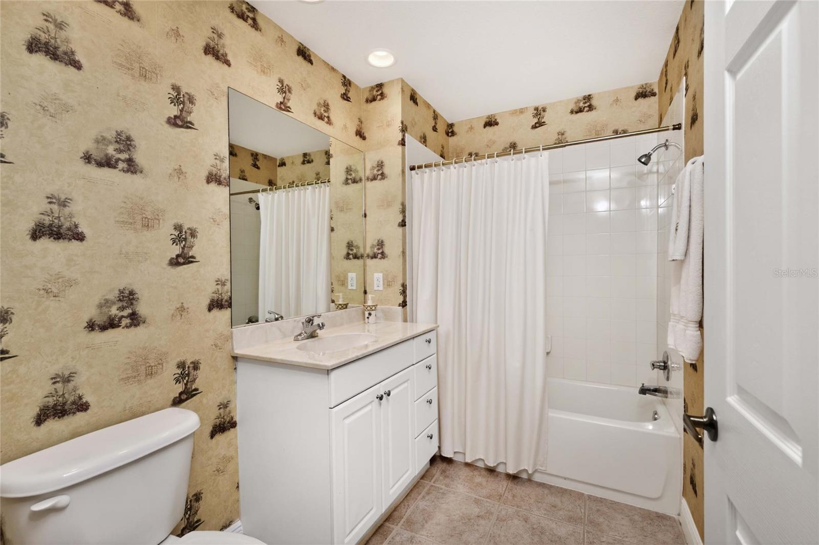 Image 26 of 67 For 24351 Baltic Ave  203