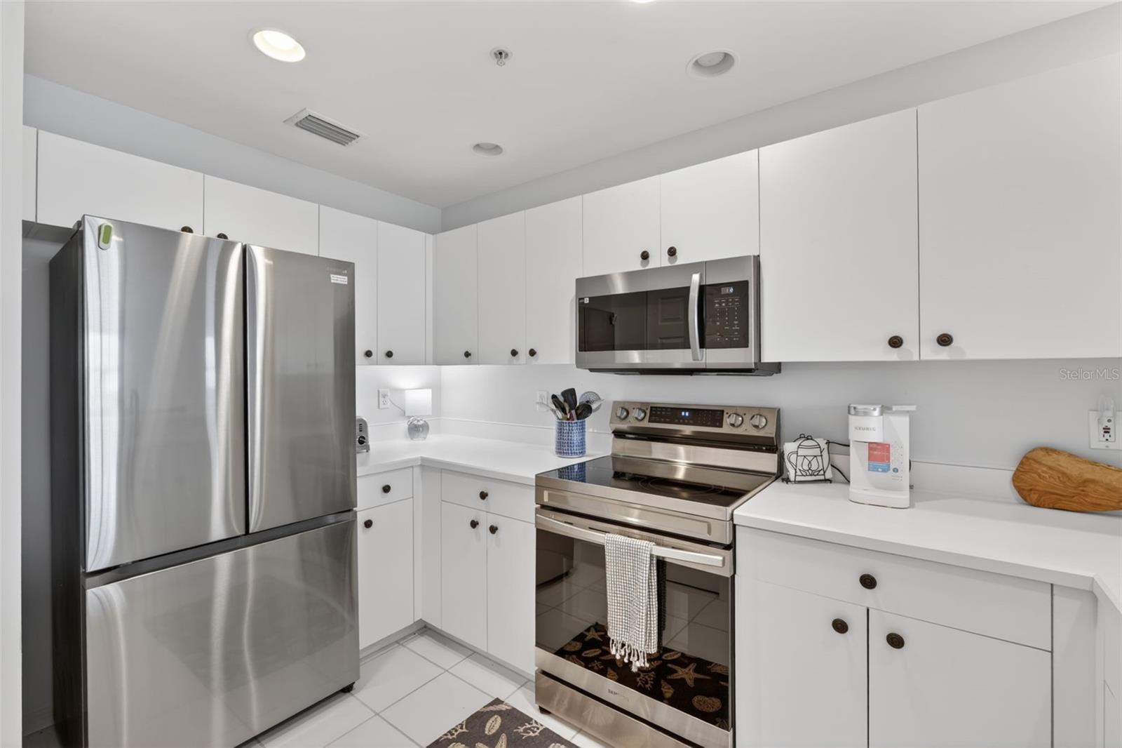 Image 12 of 47 For 2090 Matecumbe Key Road 1603