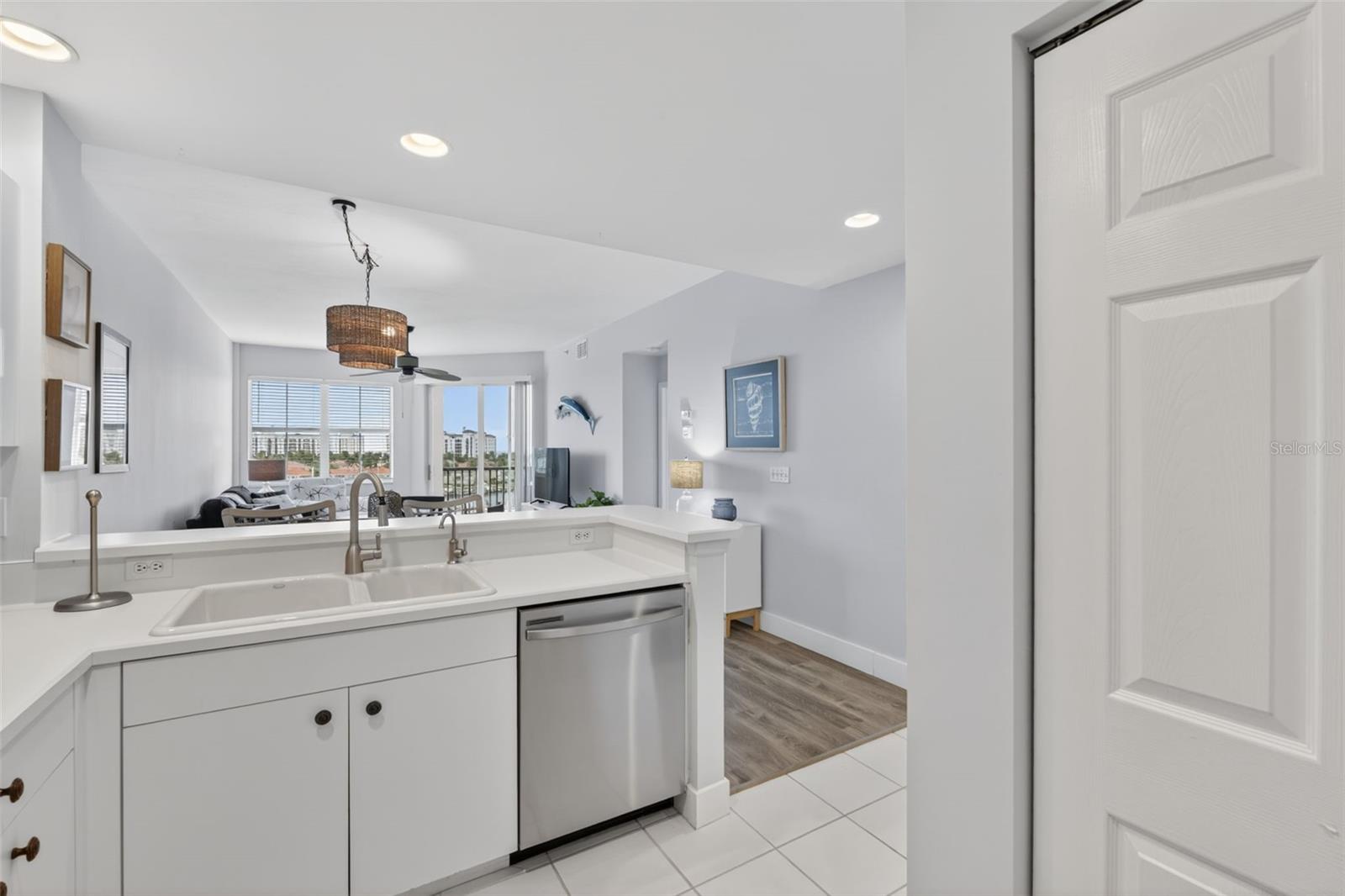 Image 13 of 47 For 2090 Matecumbe Key Road 1603