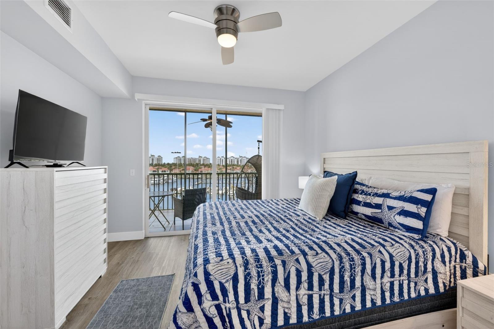 Image 18 of 47 For 2090 Matecumbe Key Road 1603