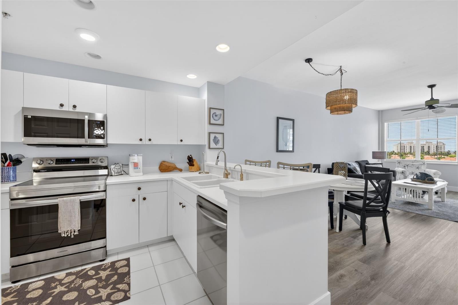 Image 2 of 47 For 2090 Matecumbe Key Road 1603