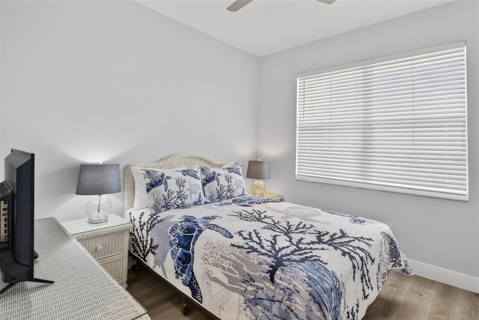 Image 28 of 47 For 2090 Matecumbe Key Road 1603