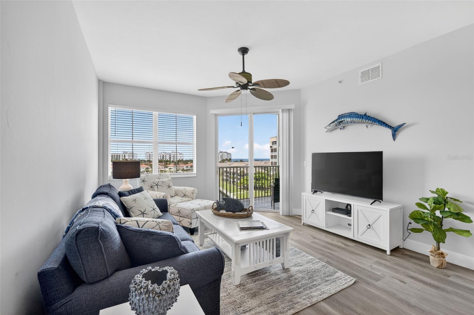 Image 3 of 47 For 2090 Matecumbe Key Road 1603