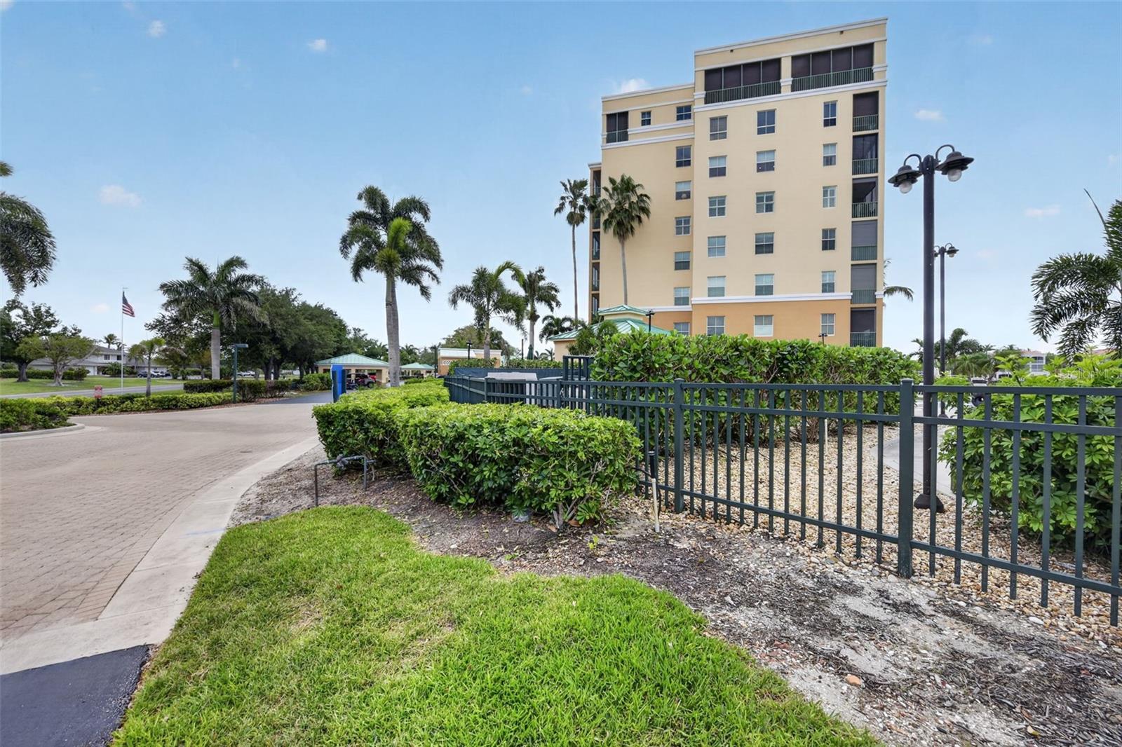 Image 43 of 47 For 2090 Matecumbe Key Road 1603