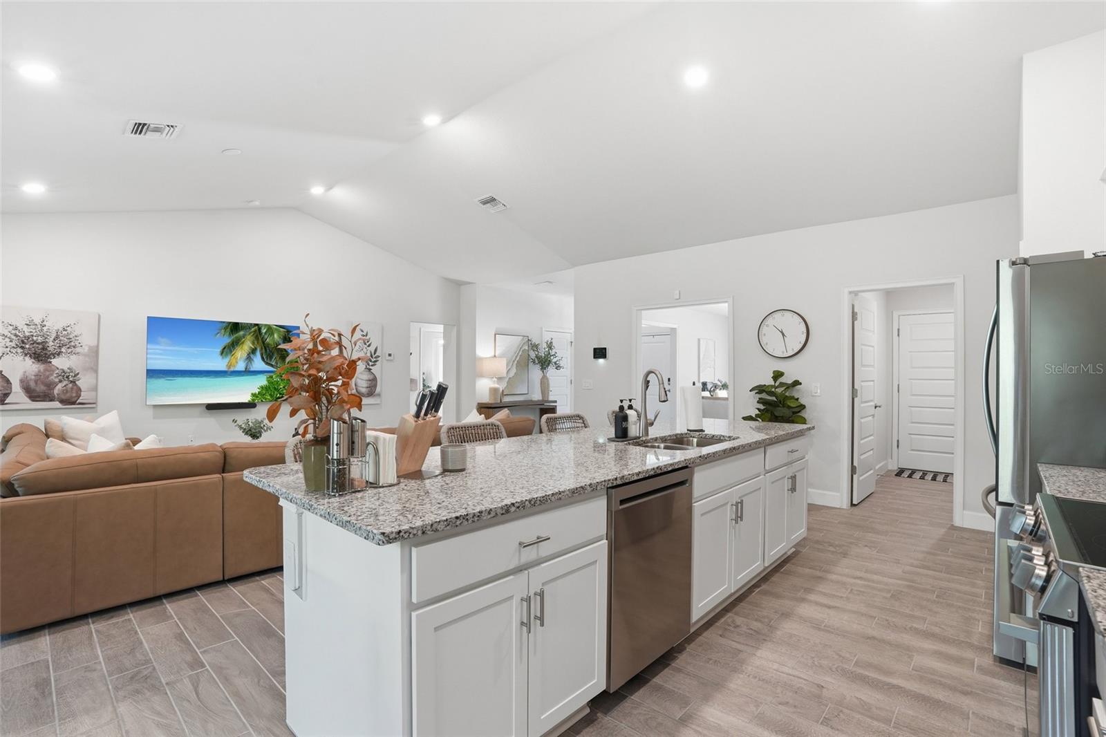 Image 10 of 28 For 25612 Deep Creek Boulevard