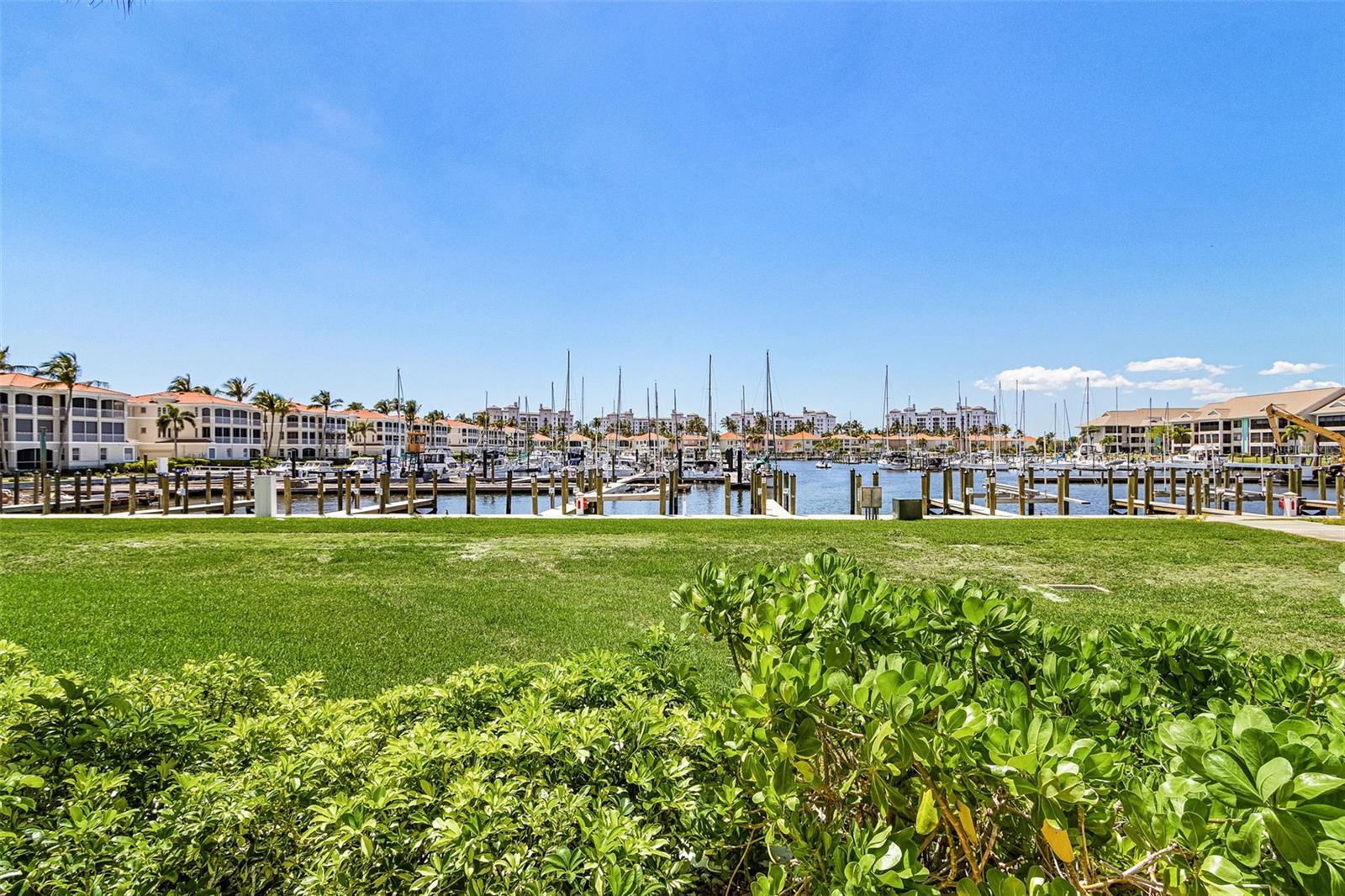 Image 16 of 58 For 3020 Matecumbe Key Road 106