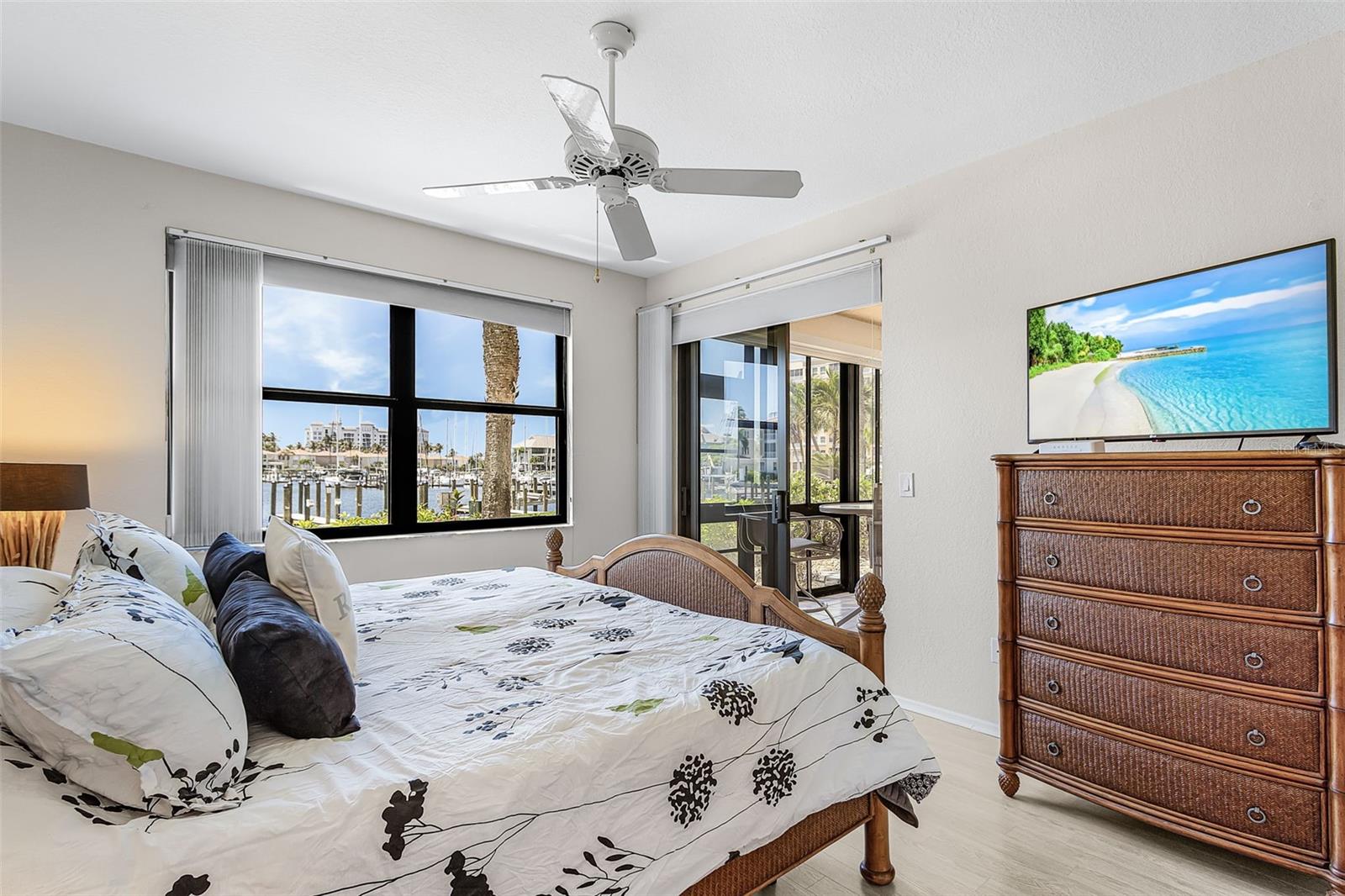 Image 23 of 58 For 3020 Matecumbe Key Road 106