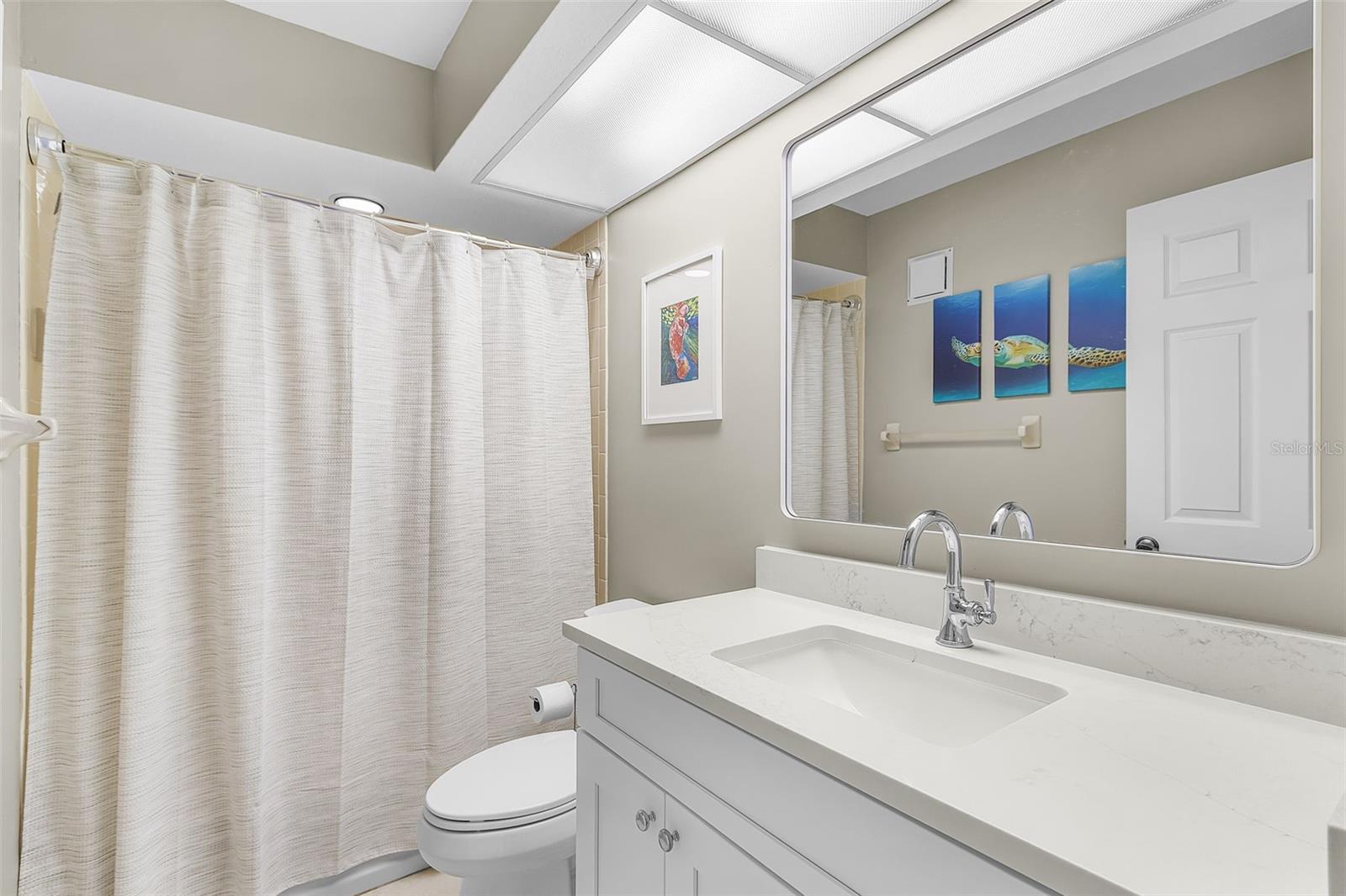 Image 30 of 58 For 3020 Matecumbe Key Road 106