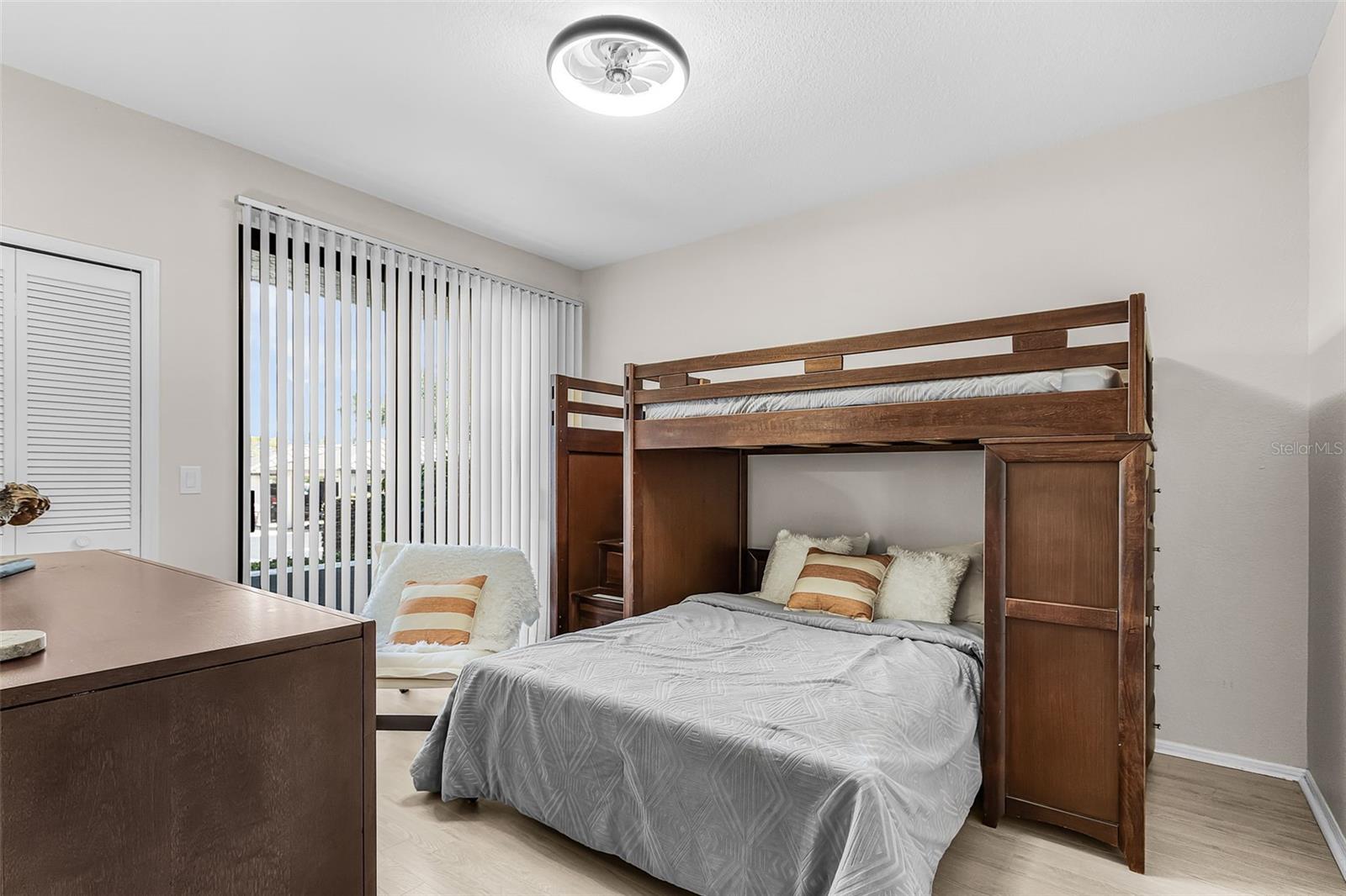 Image 31 of 58 For 3020 Matecumbe Key Road 106