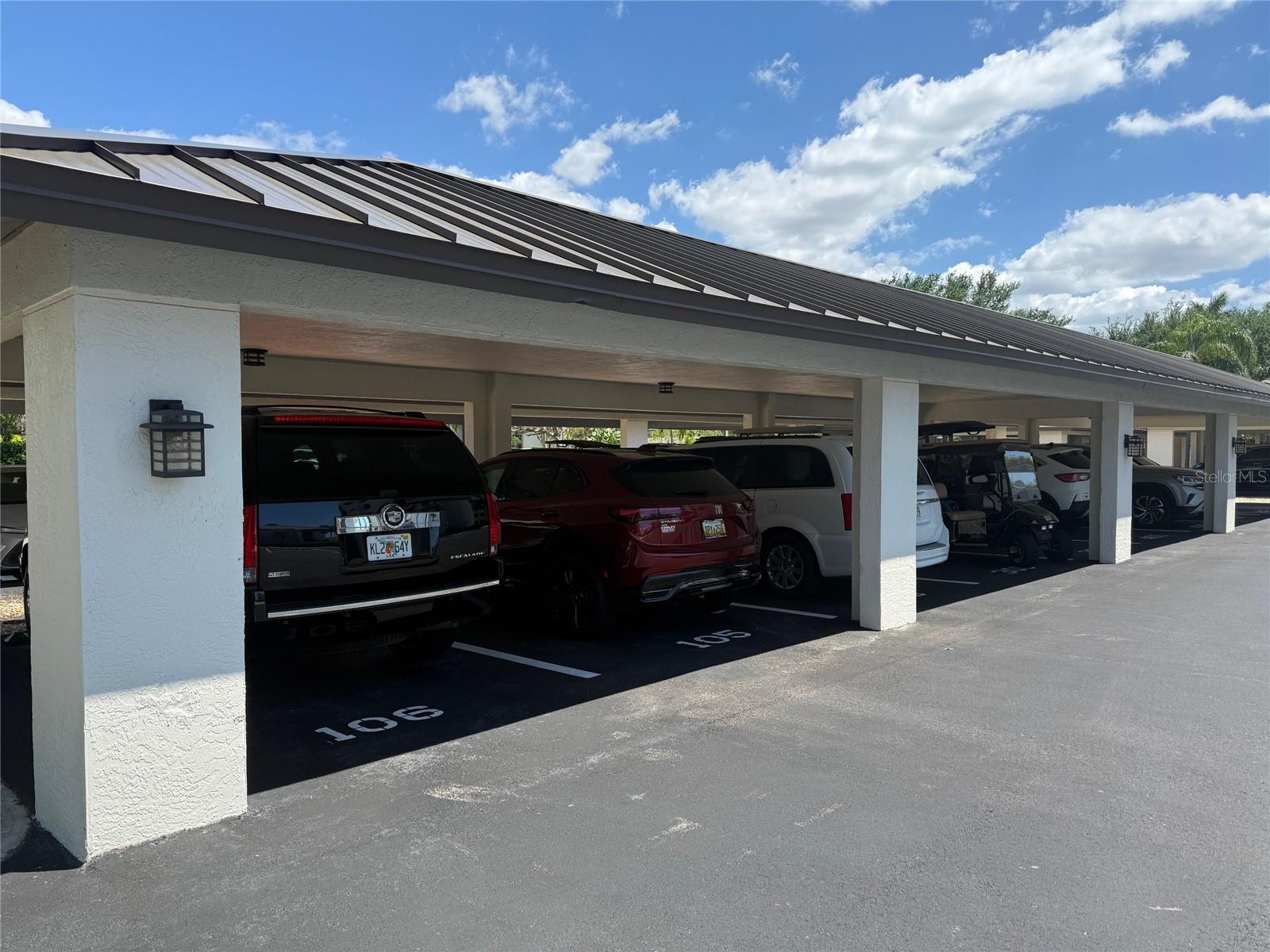 Image 36 of 58 For 3020 Matecumbe Key Road 106