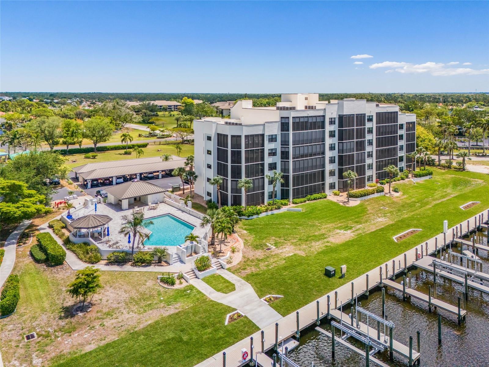 Image 38 of 58 For 3020 Matecumbe Key Road 106