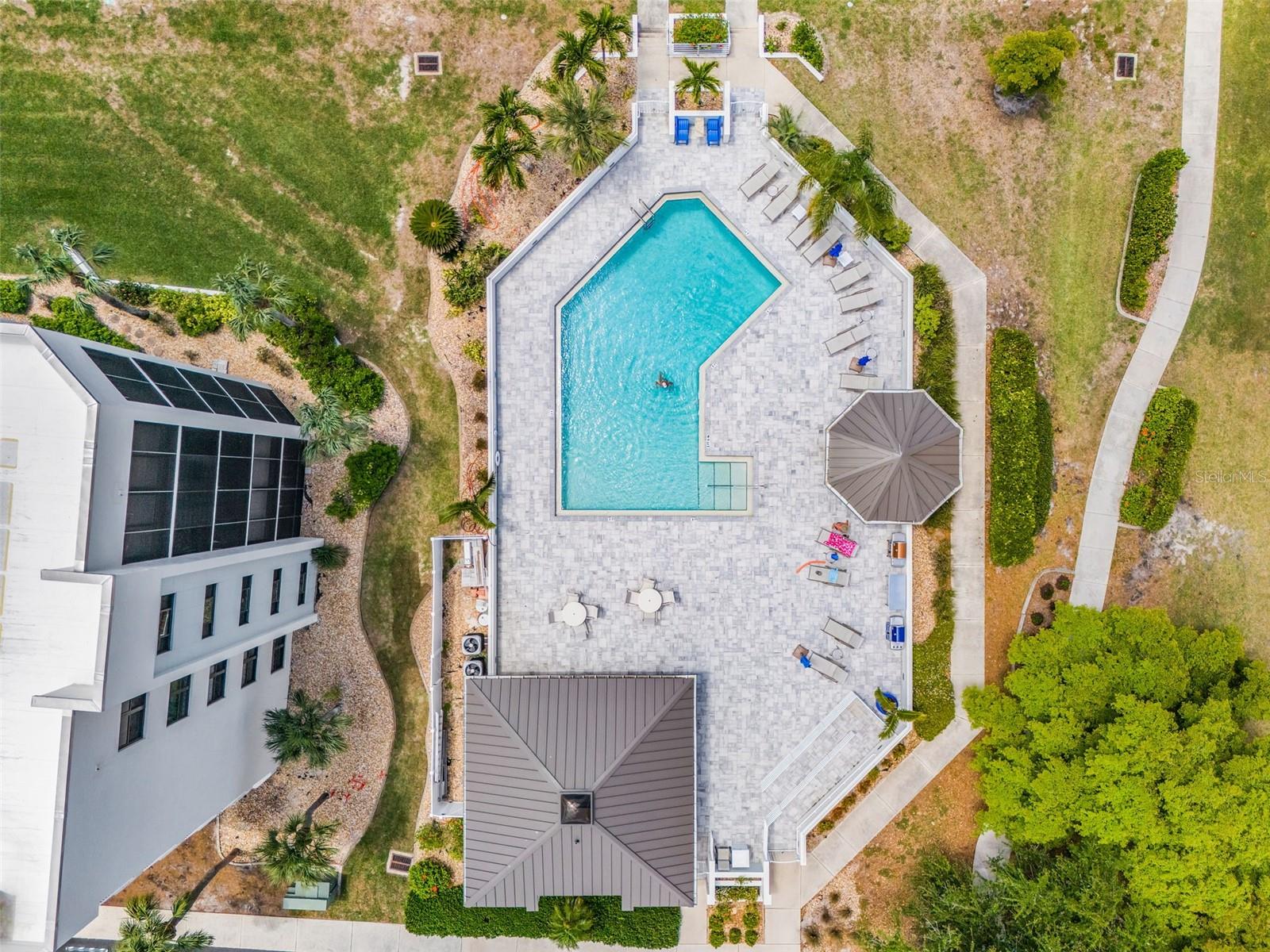 Image 39 of 58 For 3020 Matecumbe Key Road 106