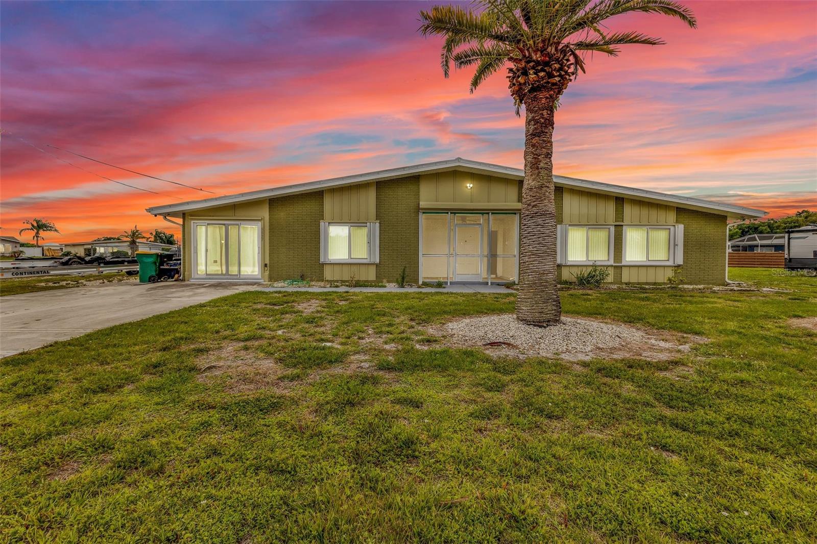 Details for 5527 Fairway Drive S, PUNTA GORDA, FL 33982