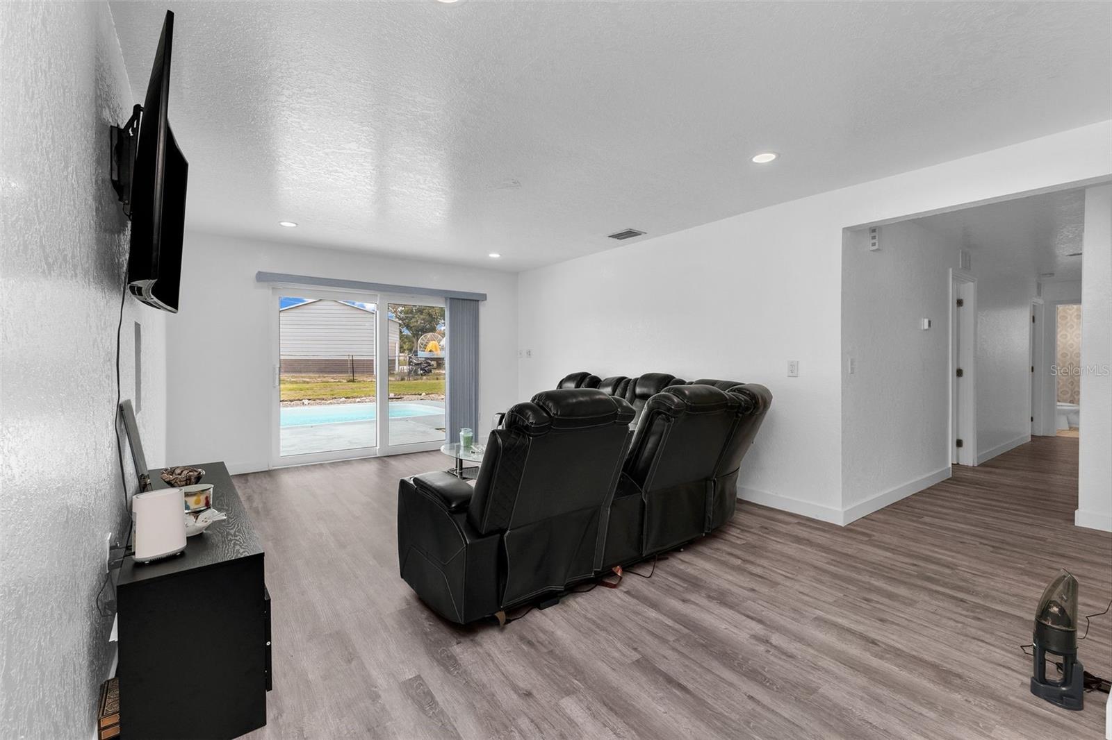 Image 10 of 43 For 5527 Fairway Drive S