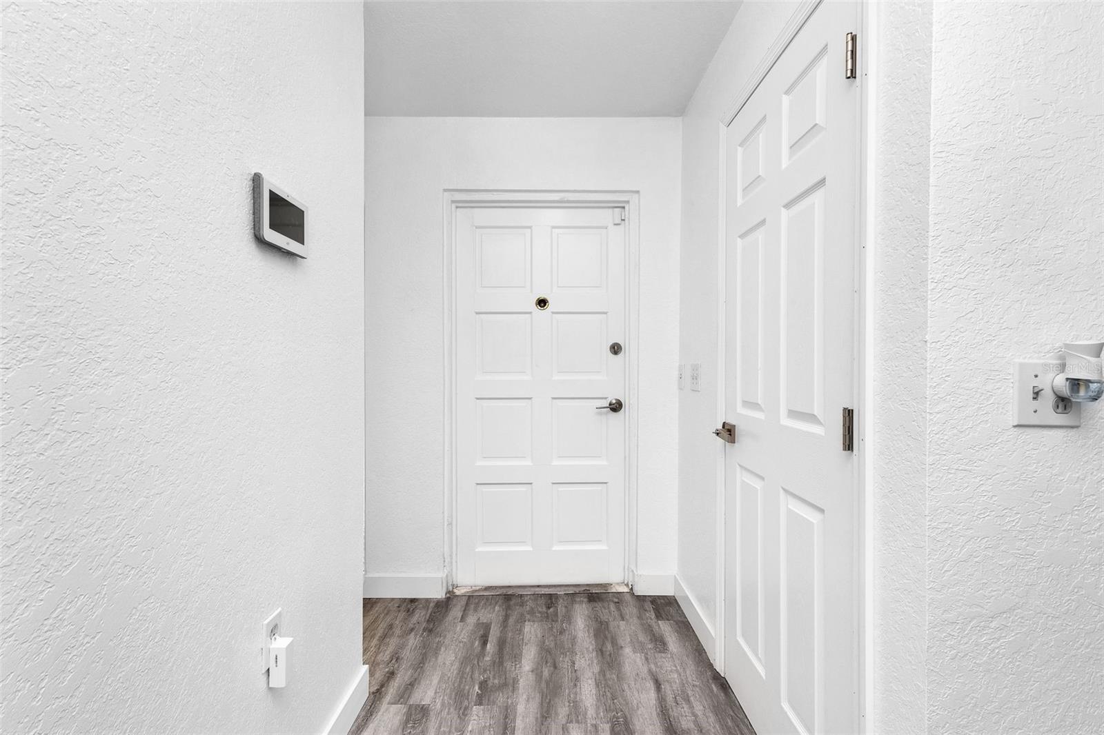 Image 15 of 43 For 5527 Fairway Drive S