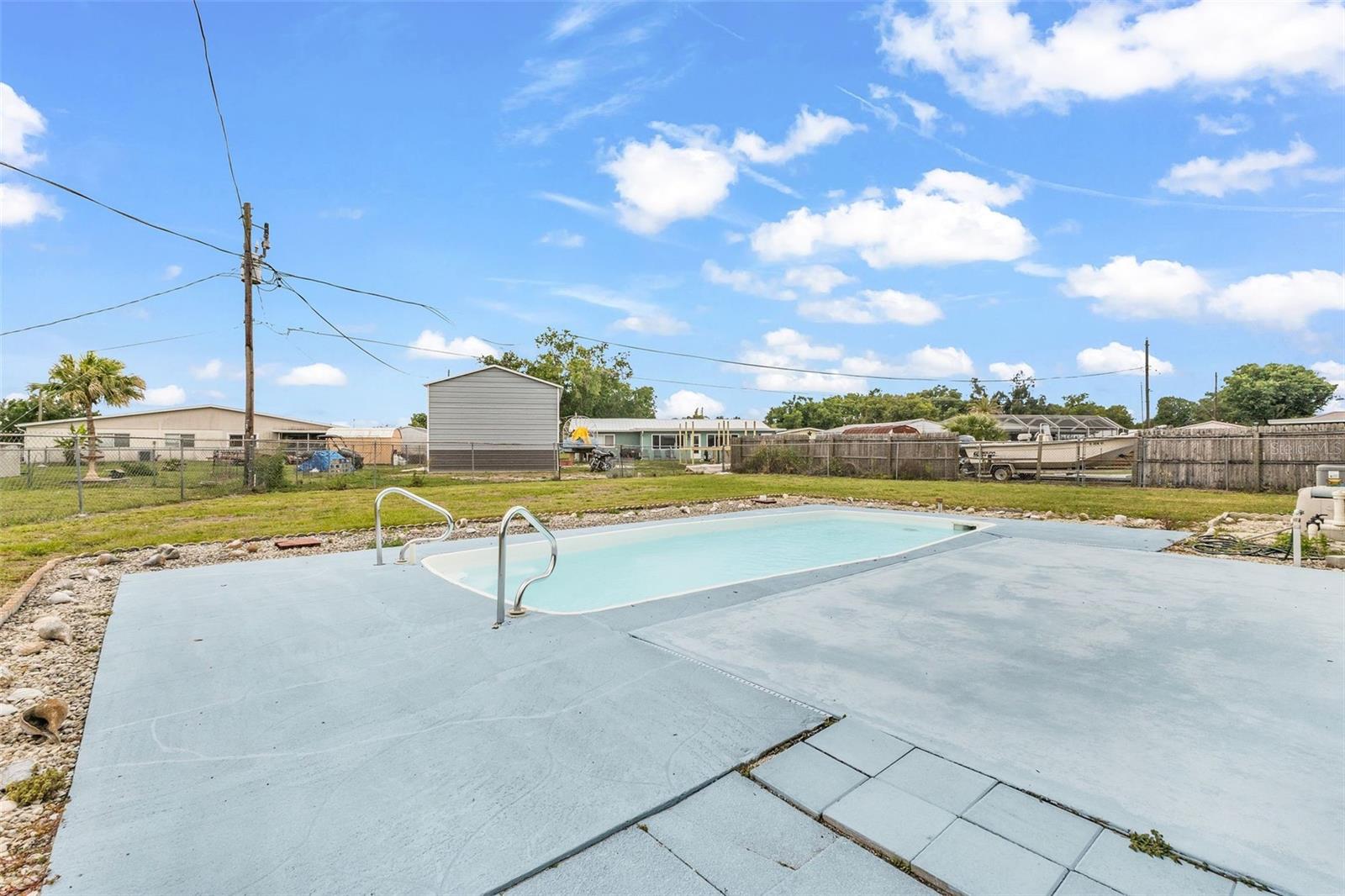 Image 34 of 43 For 5527 Fairway Drive S