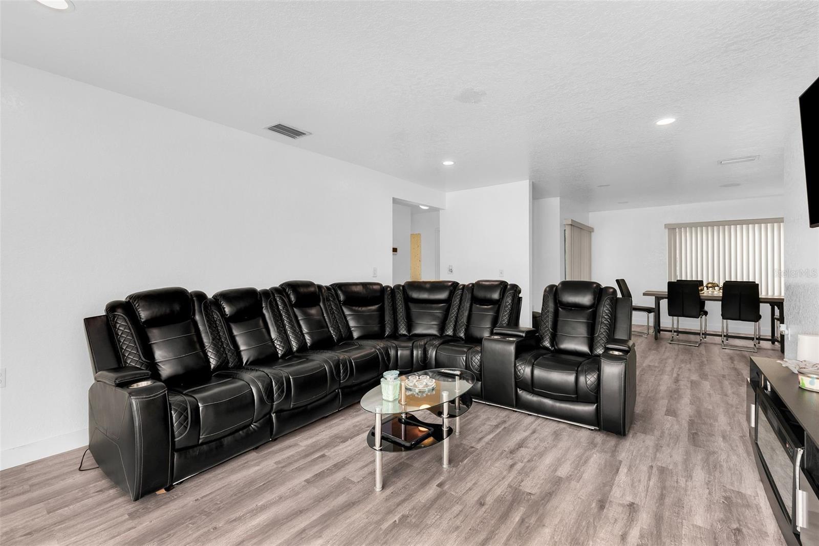 Image 9 of 43 For 5527 Fairway Drive S