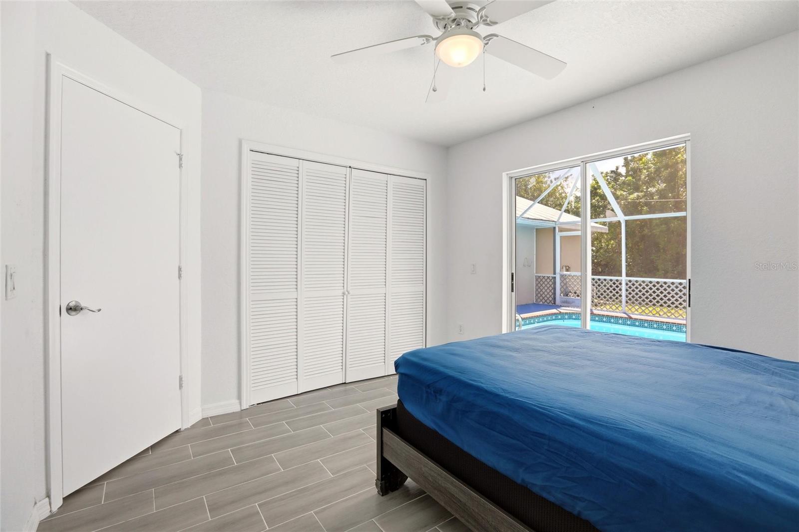 Image 36 of 62 For 830 Columbia Street
