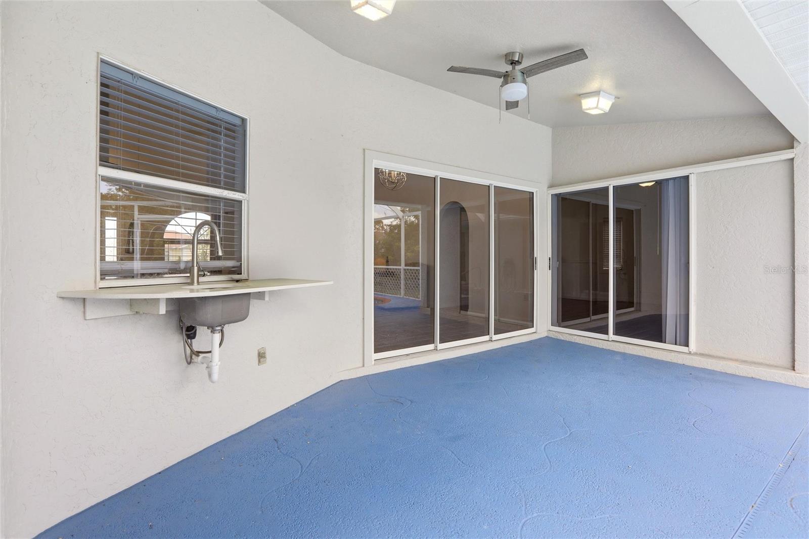 Image 46 of 62 For 830 Columbia Street