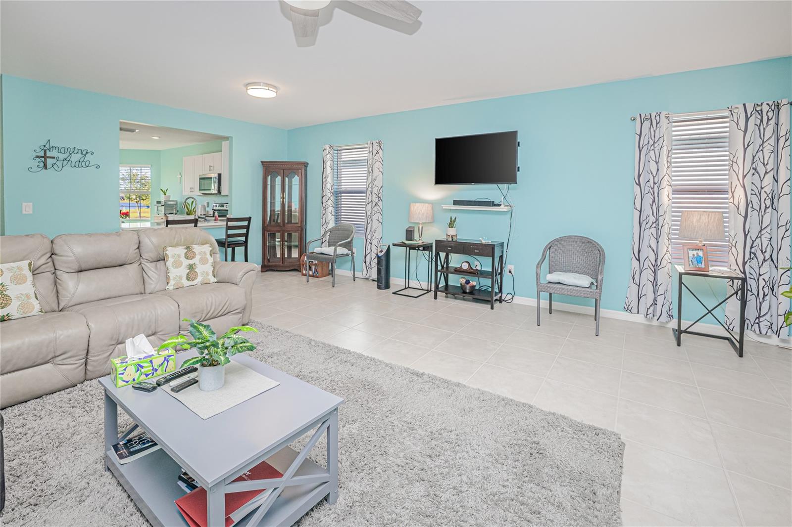 Image 14 of 49 For 25292 Lenox Circle