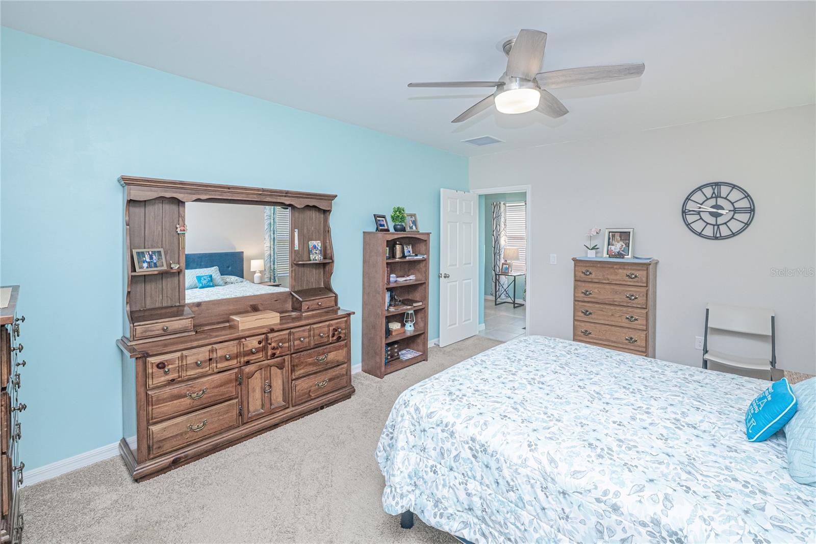 Image 17 of 49 For 25292 Lenox Circle