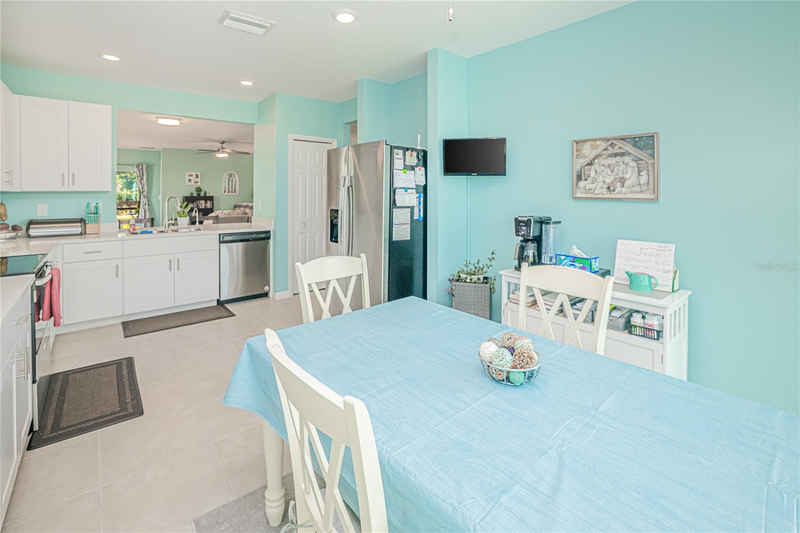Image 2 of 49 For 25292 Lenox Circle