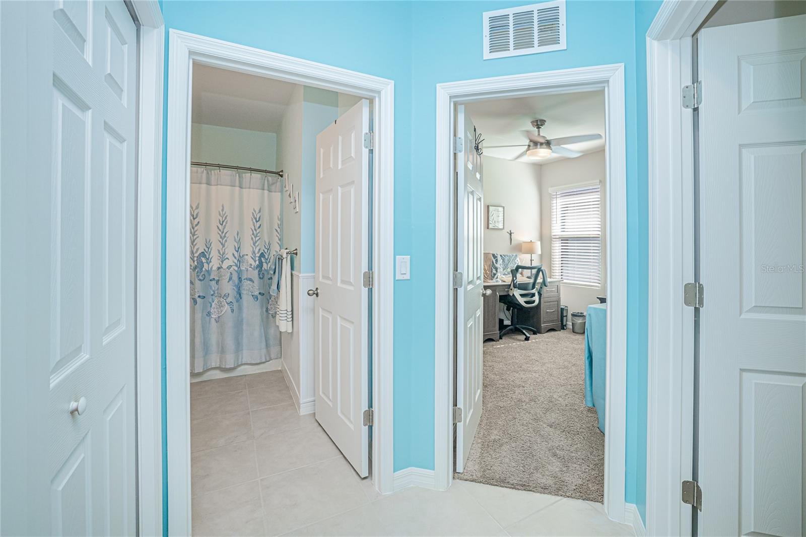 Image 22 of 49 For 25292 Lenox Circle