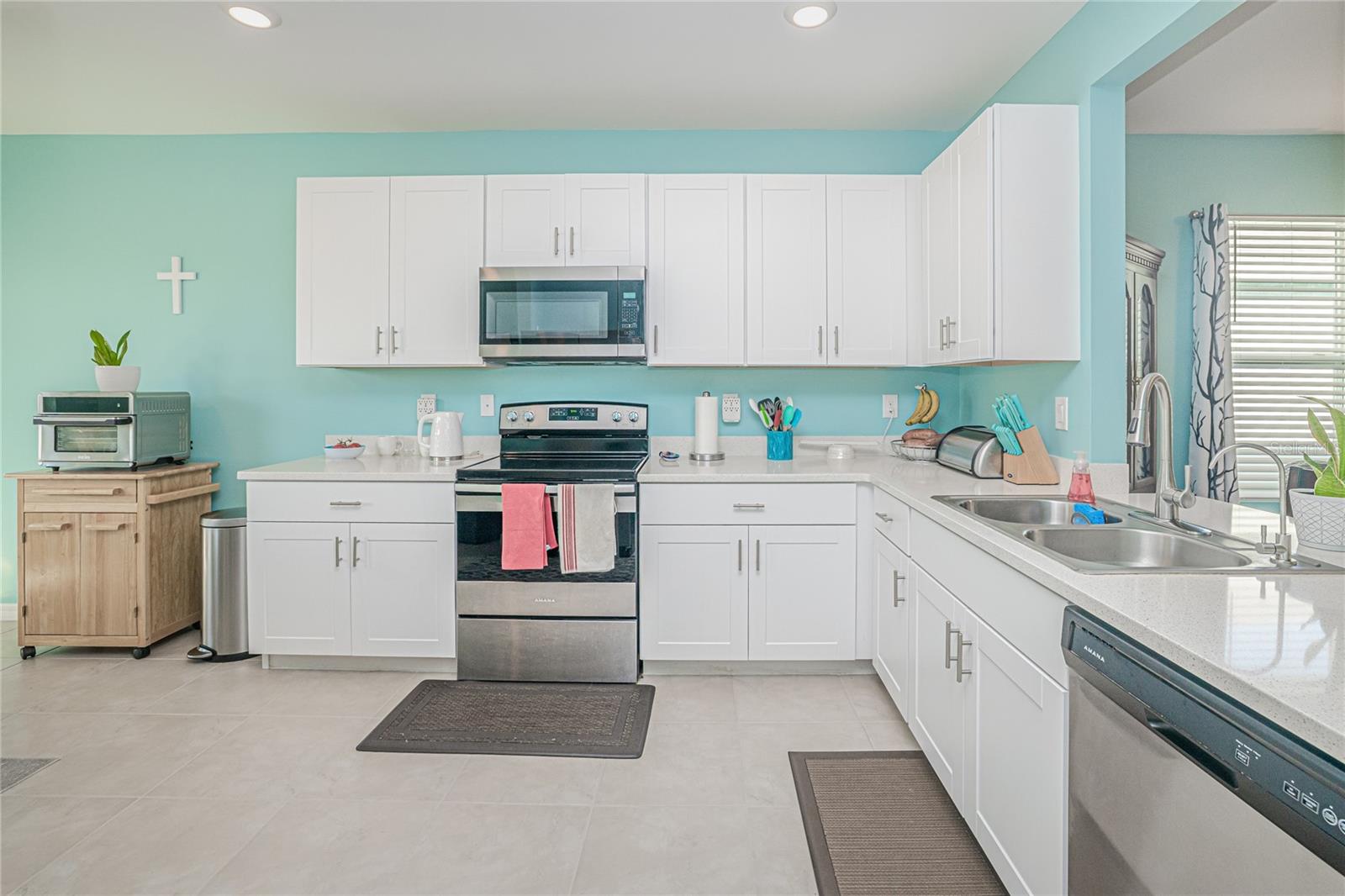 Image 5 of 49 For 25292 Lenox Circle