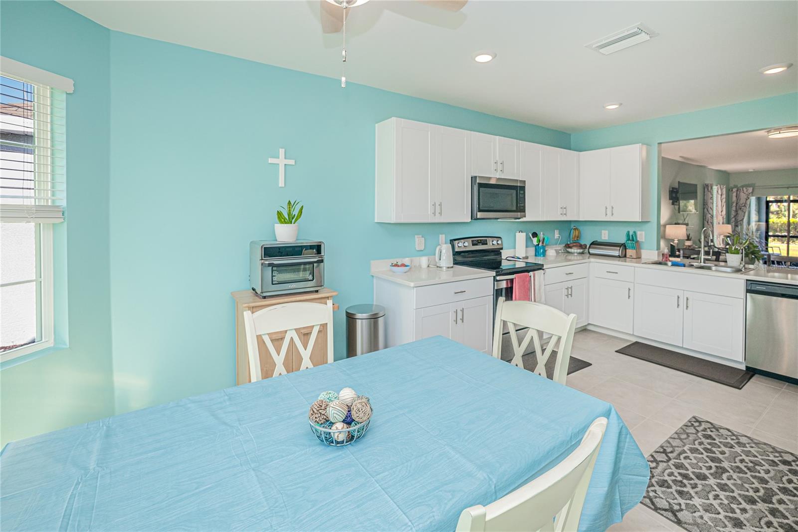 Image 8 of 49 For 25292 Lenox Circle