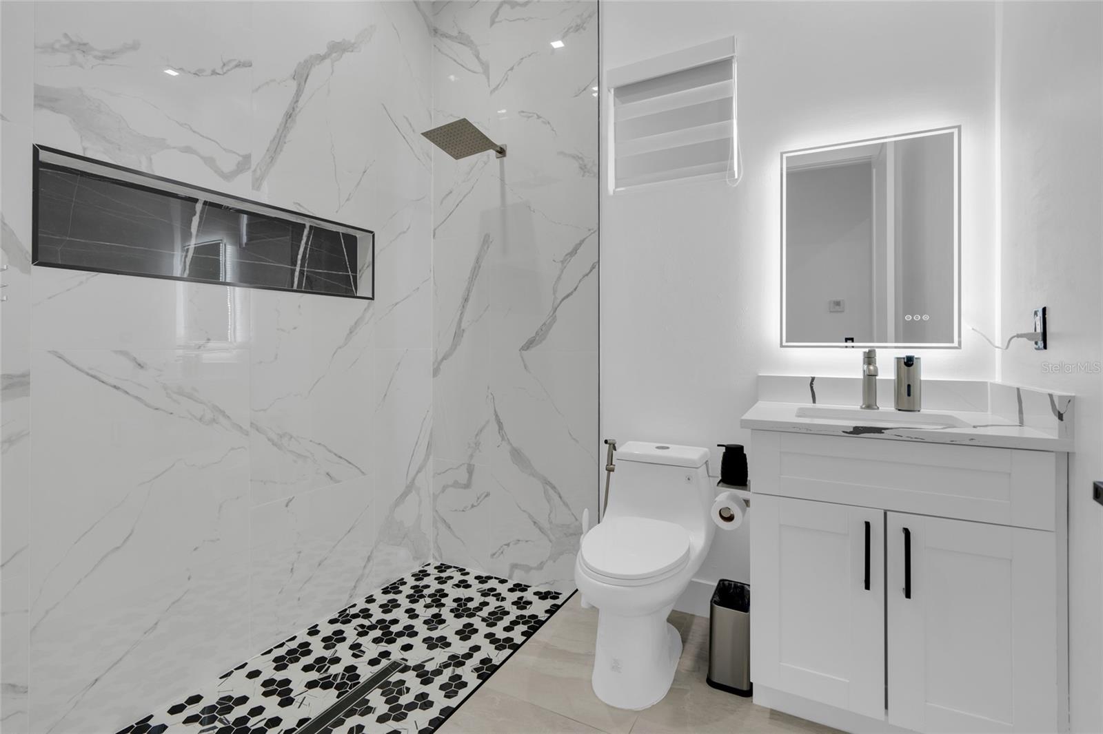 Image 17 of 34 For 3510 9th Court W